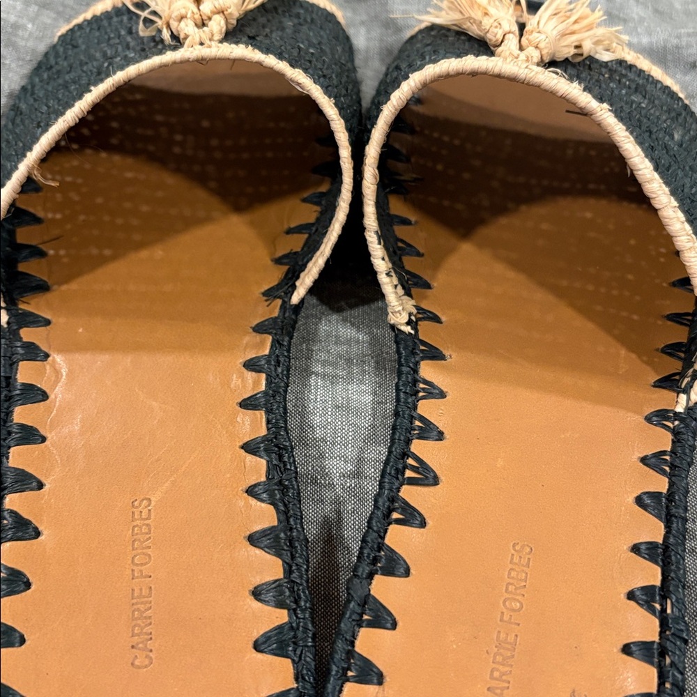 Carrie Forbes Adam Pom Raffia Tassel Slide Sandals Black Tan EU 39 US 8.5 EUC - Picture 7 of 7